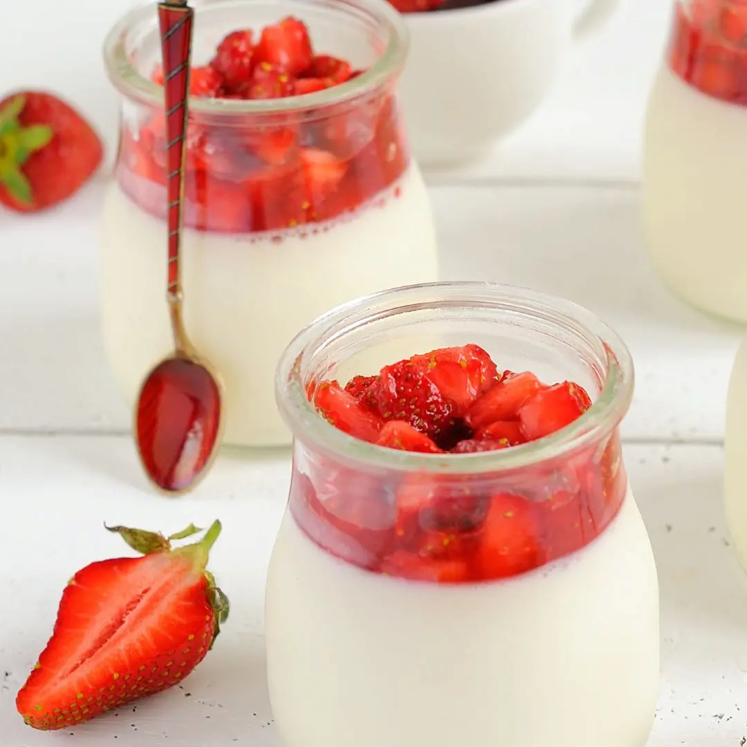 Pannacotta mit Erdbeeren