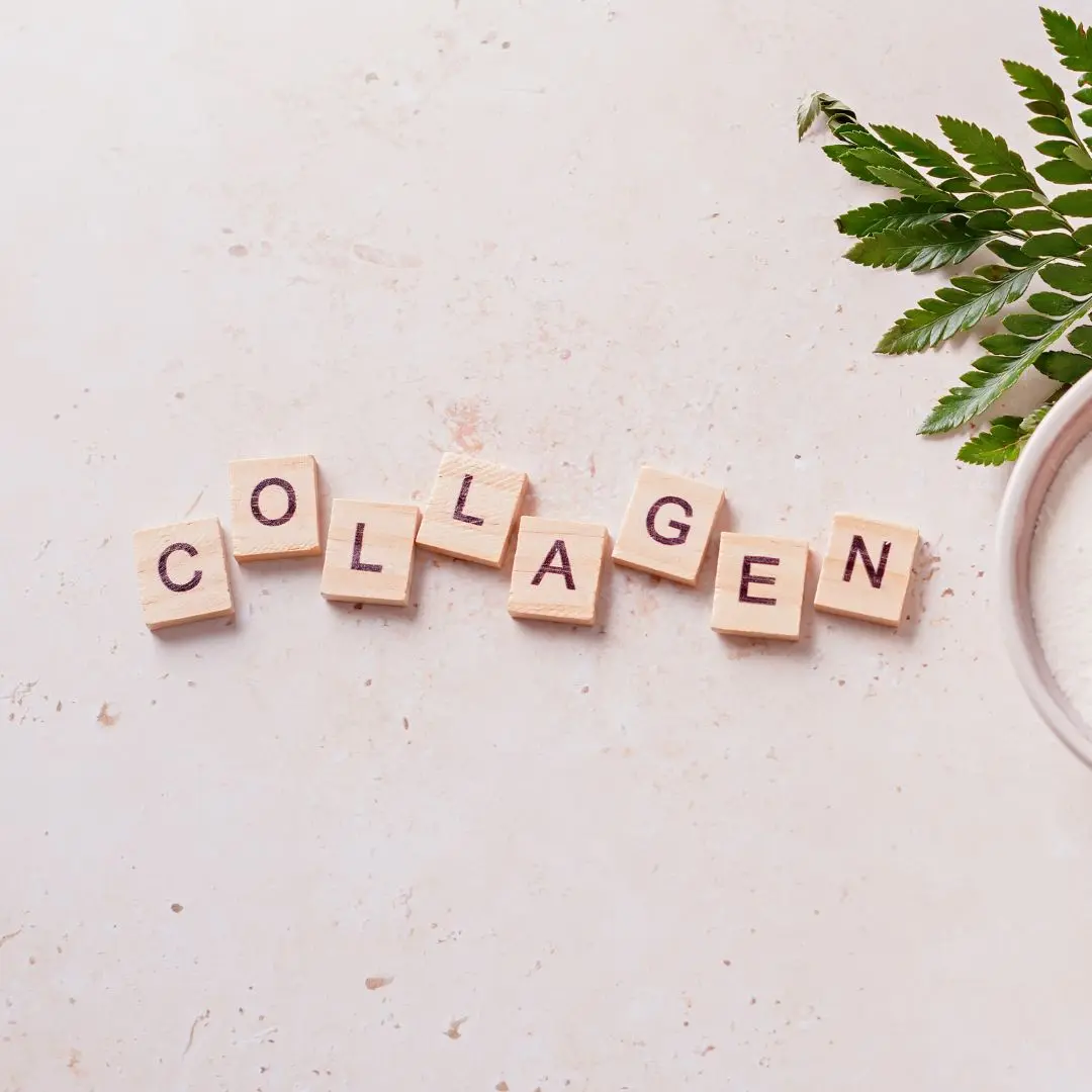 Holzbuchstaben Kollagen